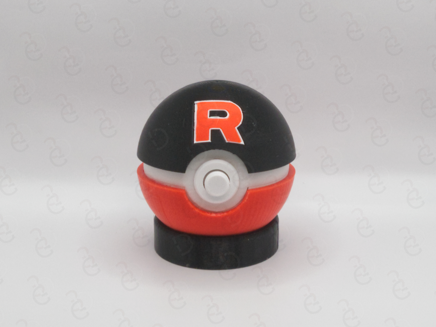 Functional Team Rocket Pokeball Fully Detailed — miniatura 2