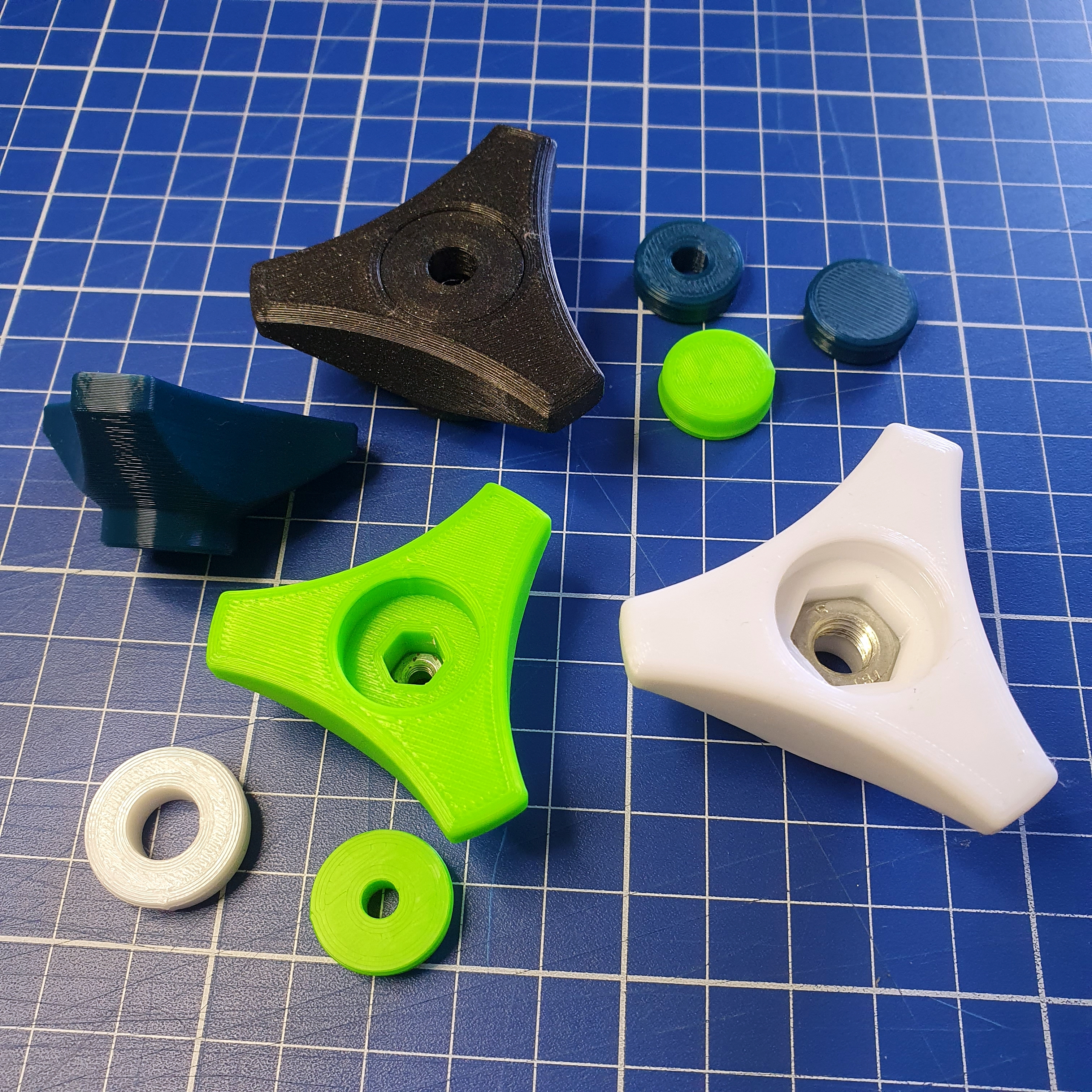 Three-wing star knob for Screws and Nuts (M4, M5, M6 or M8)