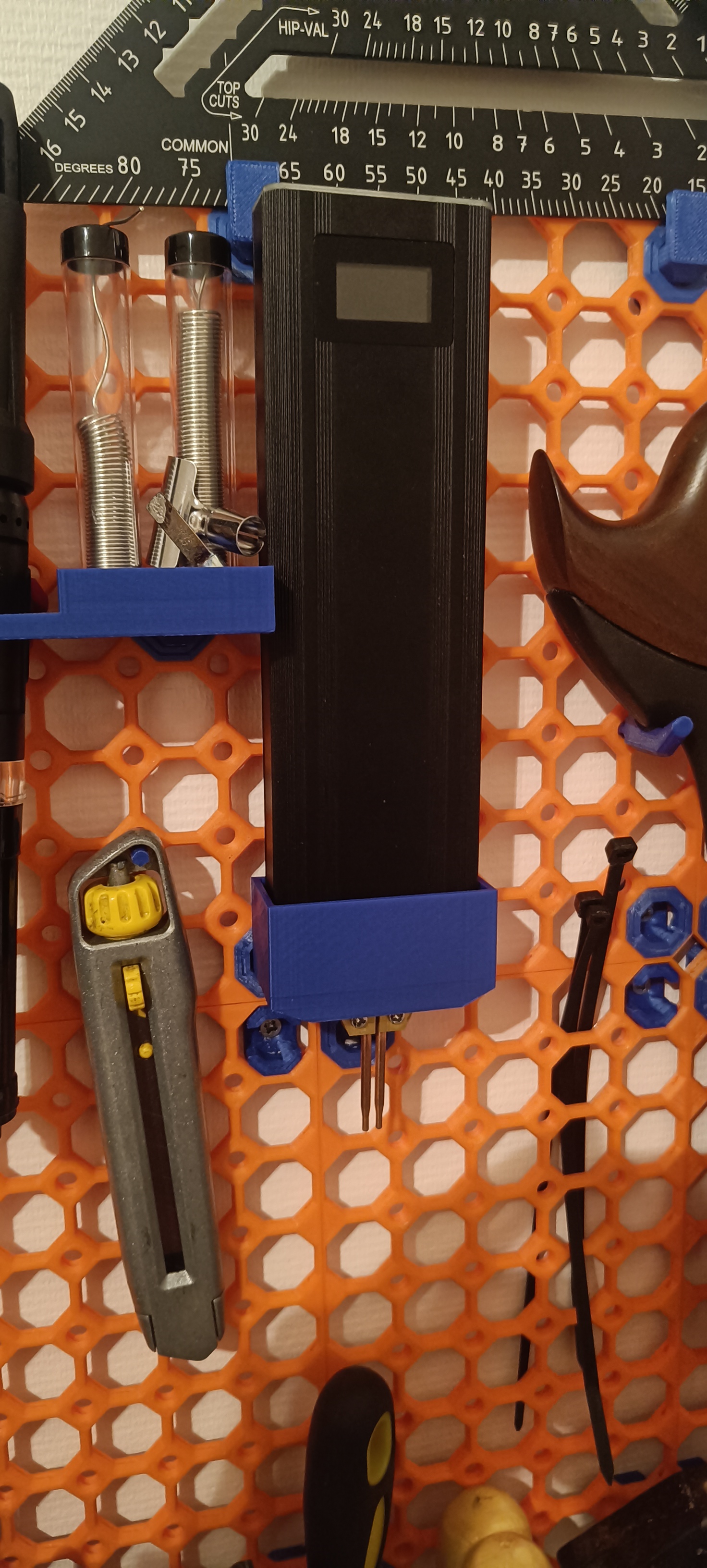 Spotwelder holder for multiboard