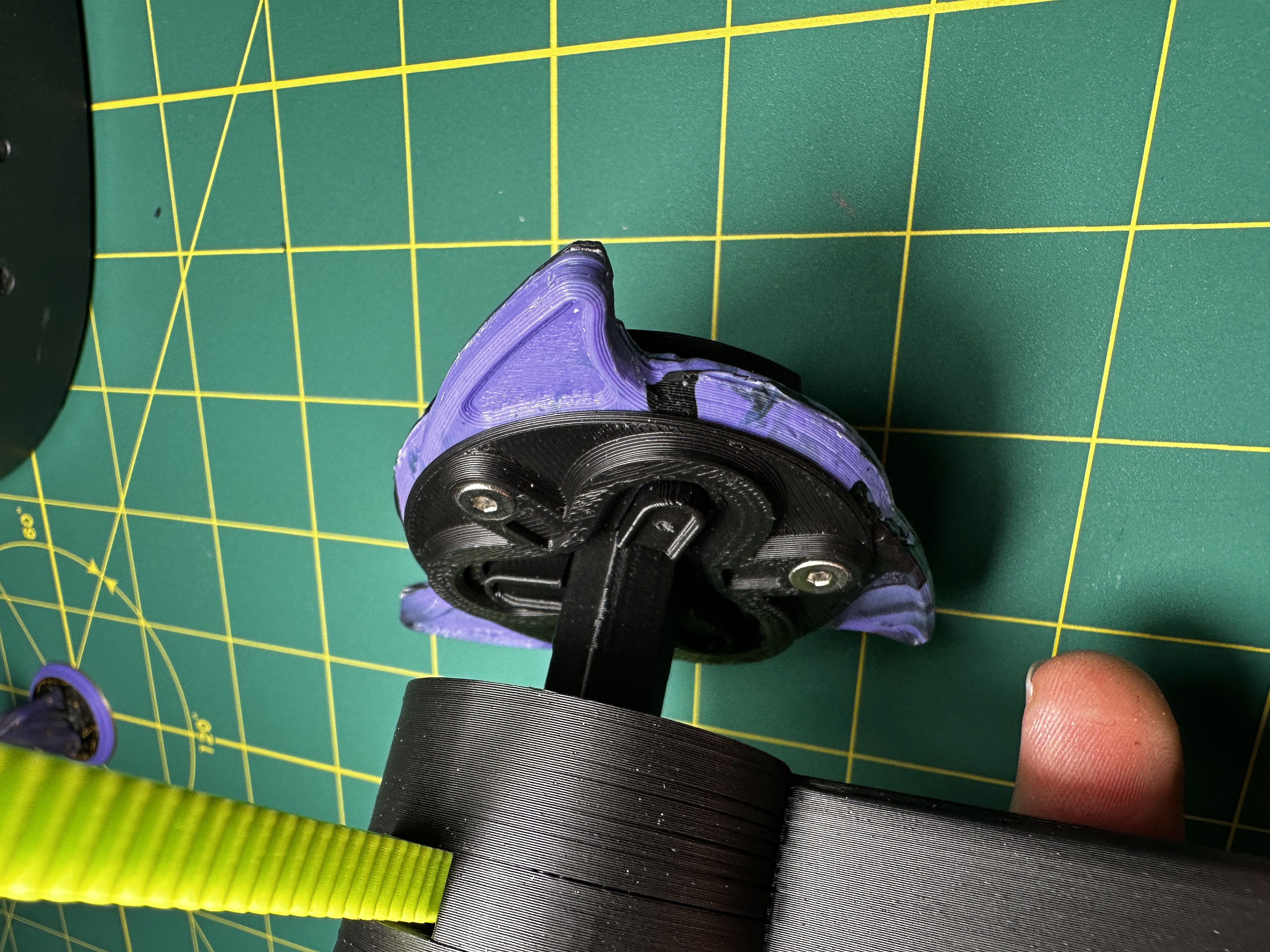 Compression molded Battle top — thumbnail 4