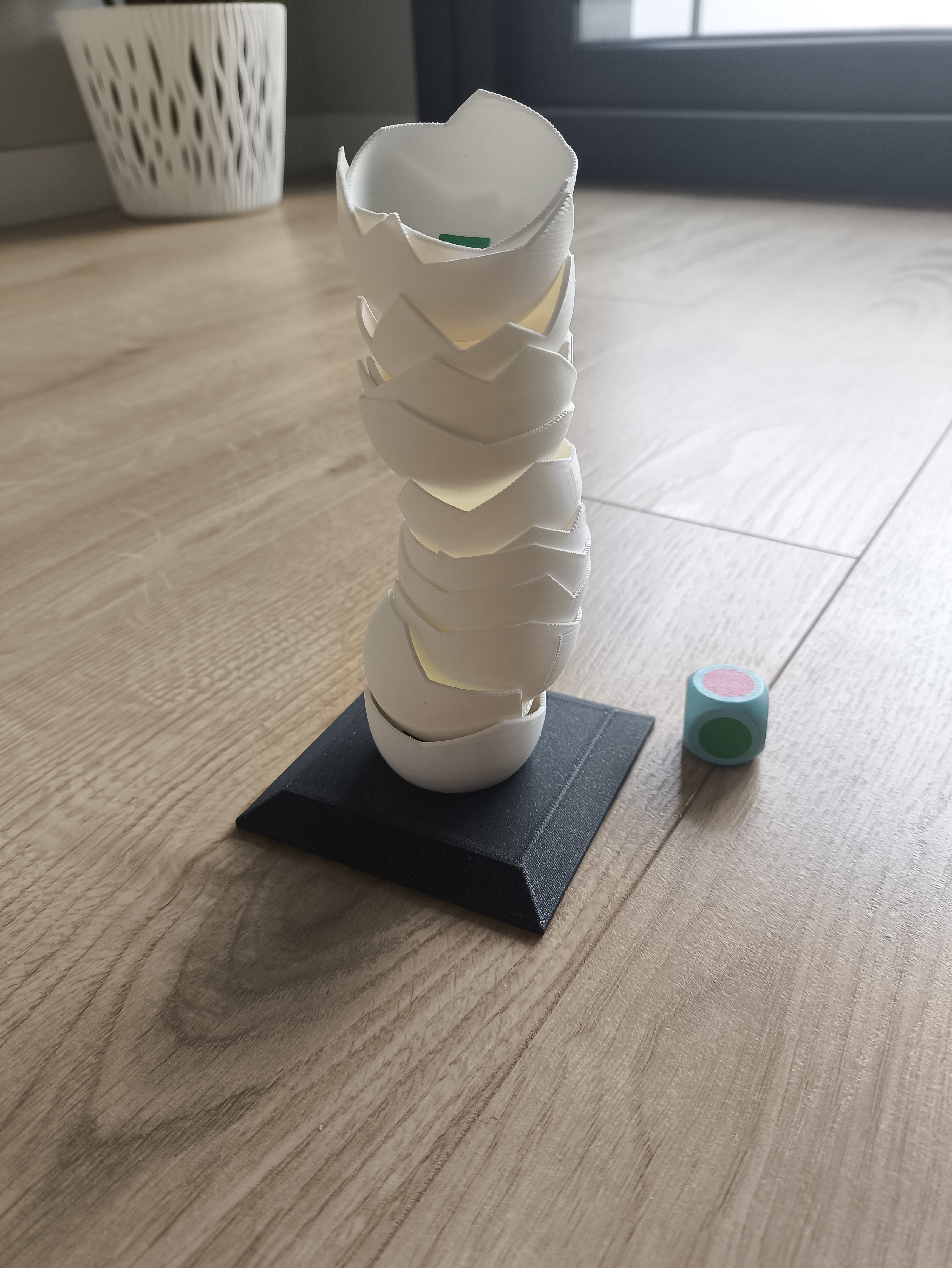 EggShell Tower — miniatura 2