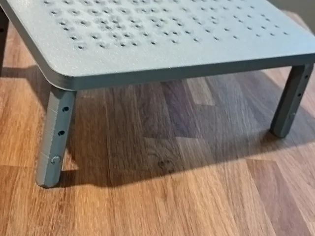 monitor riser (print in place)