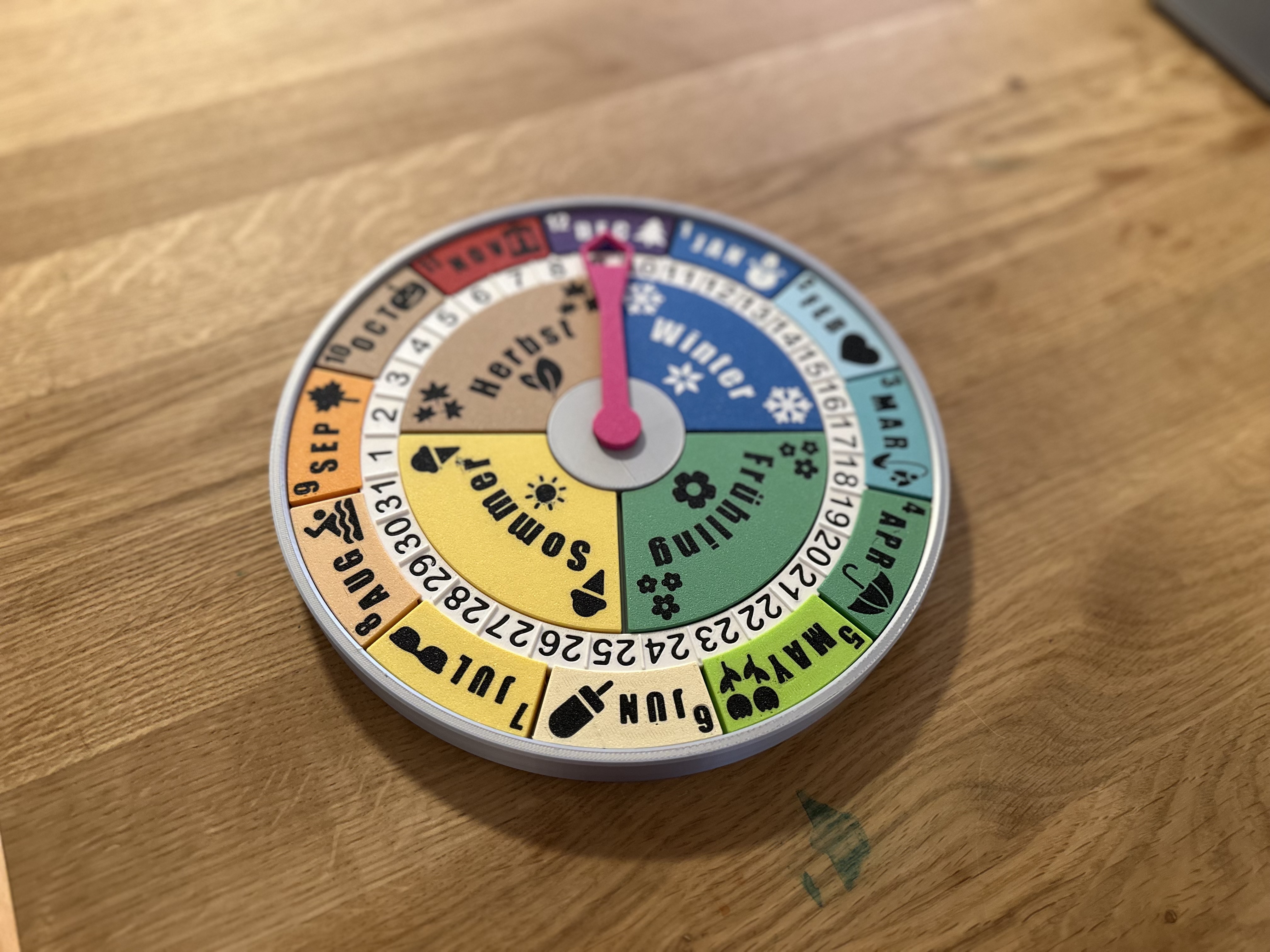 Magnetic Kids Learning Calendar – Months & Seasons