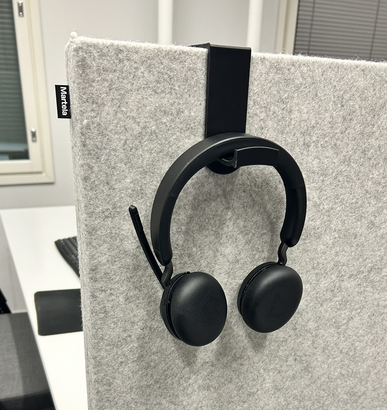 Headphones hanger for office partition wall