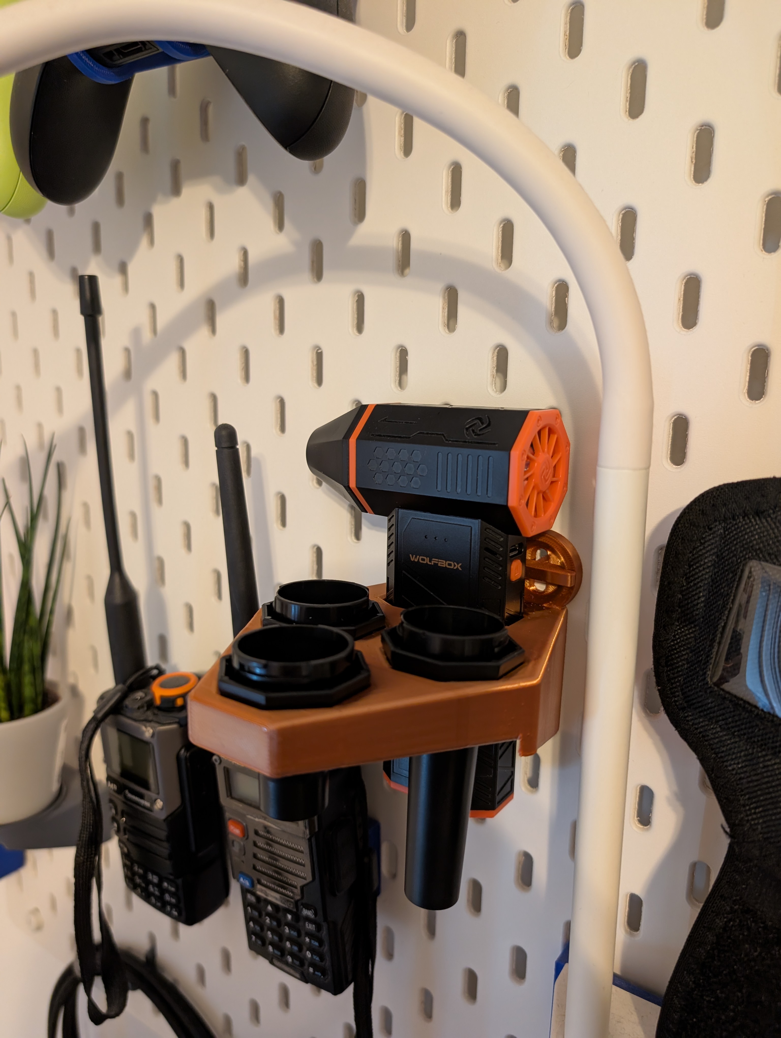 Wolfbox MF50 Skadis holder (using T-Clips)