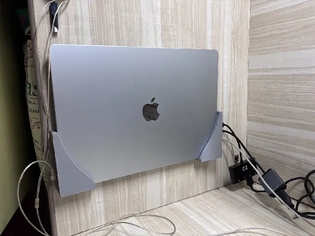 Macbook Air 15" M4/M2/M3/M5 Wall mount