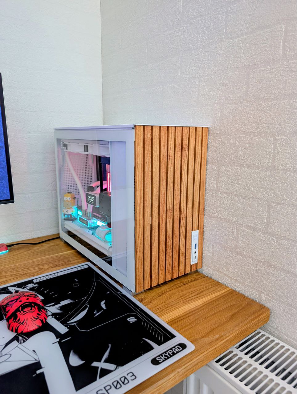 Jonsbo D31 front panel wood mod