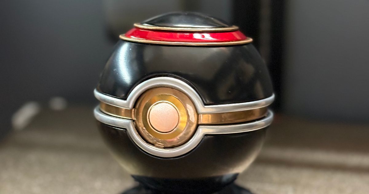 Luxury Ball (PokÃ© Ball) â Easy Print, Split Model by Joe Cowell