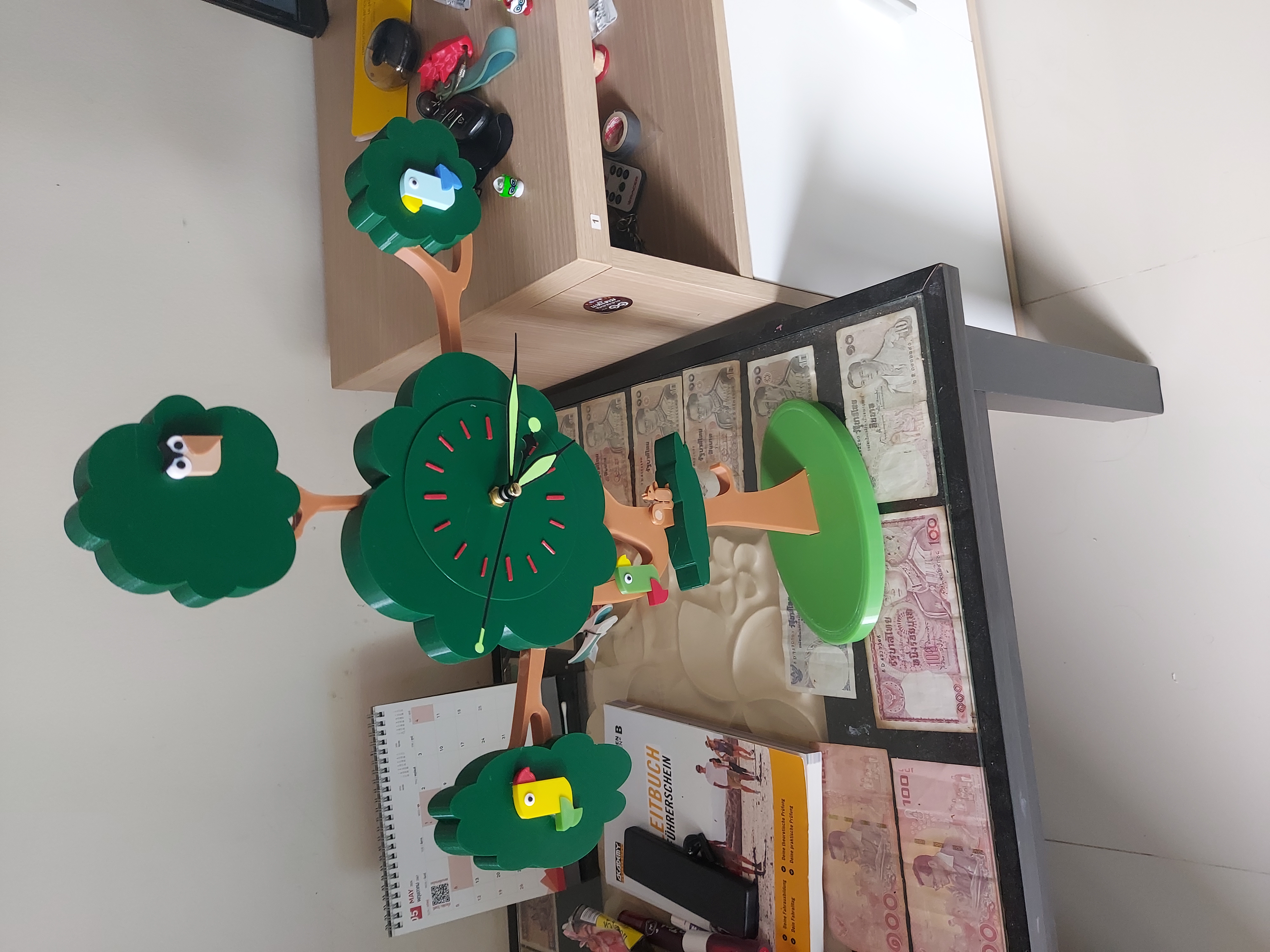 Jungle Tree Table clock