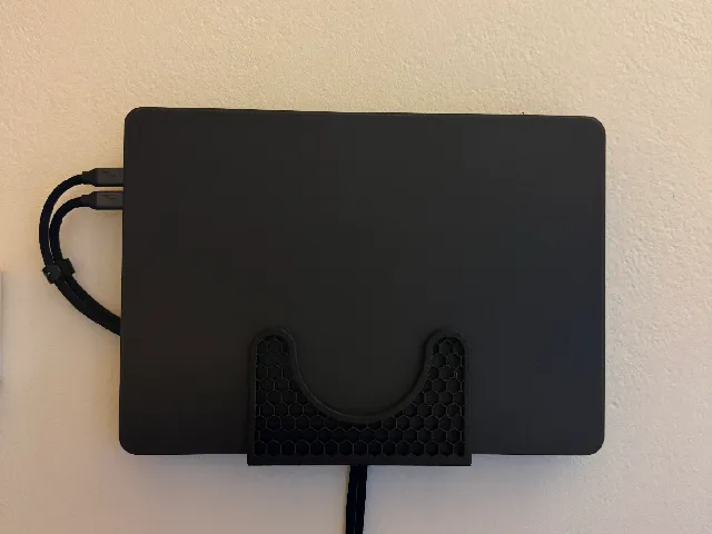 Macbook Air M4 Wallmount