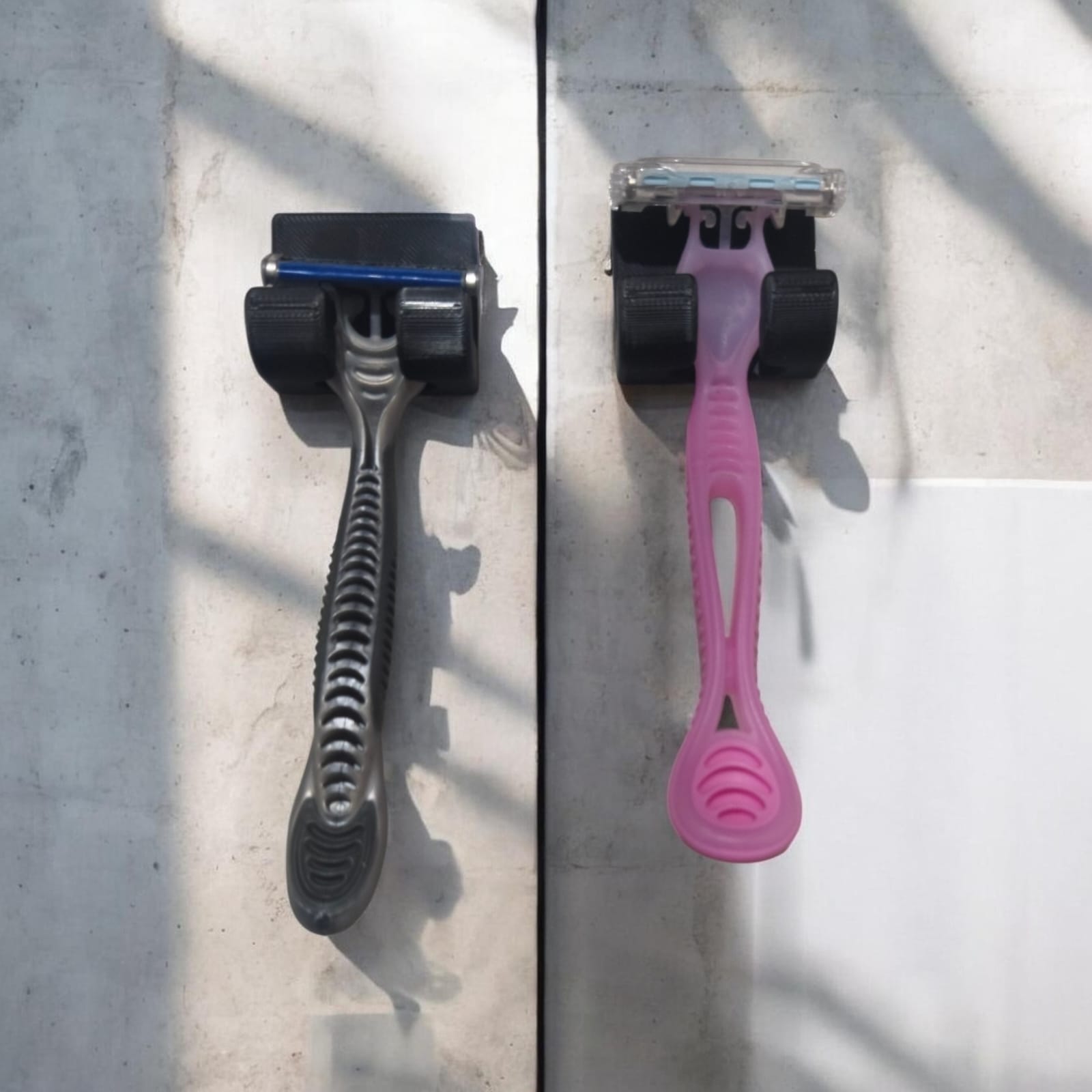 Razorblade holder