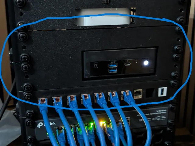 10 Inch Rack for MSI Cubi 5