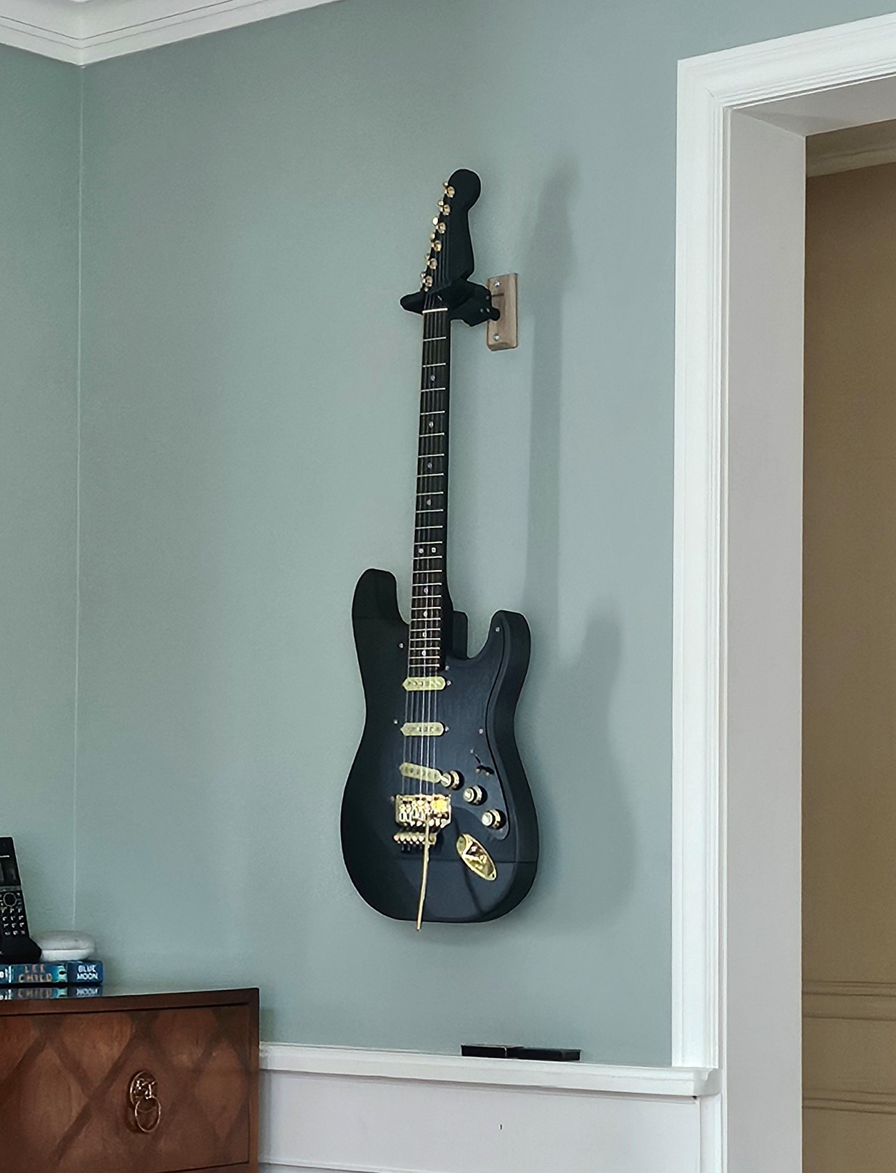 Stratocaster Guitar Body (1:1 Scale)