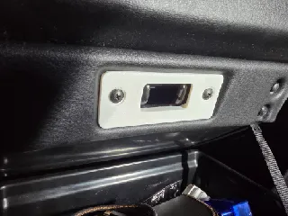 BMW Z3 Glovebox Stirke Plate
