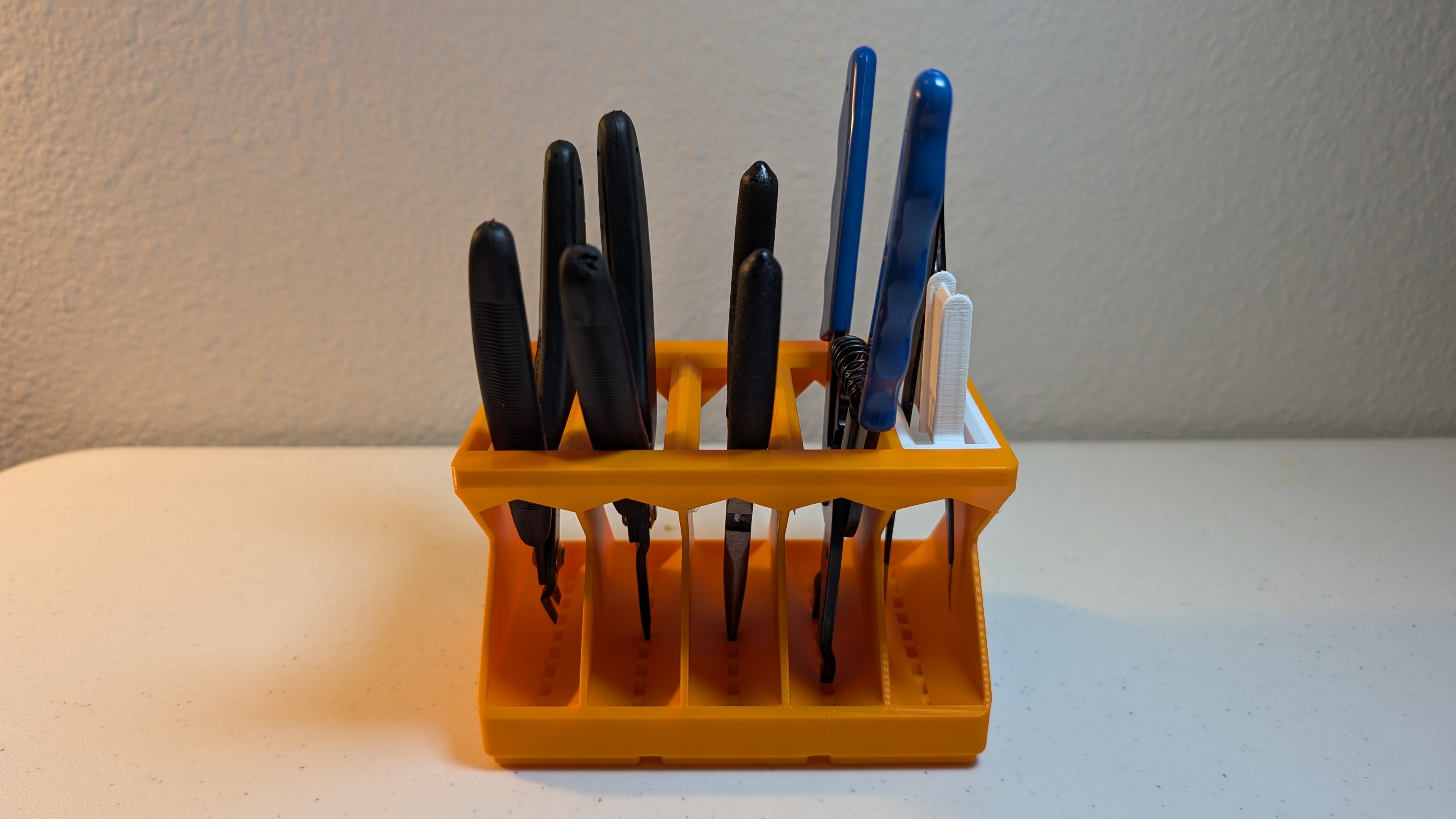 Gridfinity Drop-In Tool Holder/Rack for Pliers/Side Cutters/Wire Strippers/Tweezers