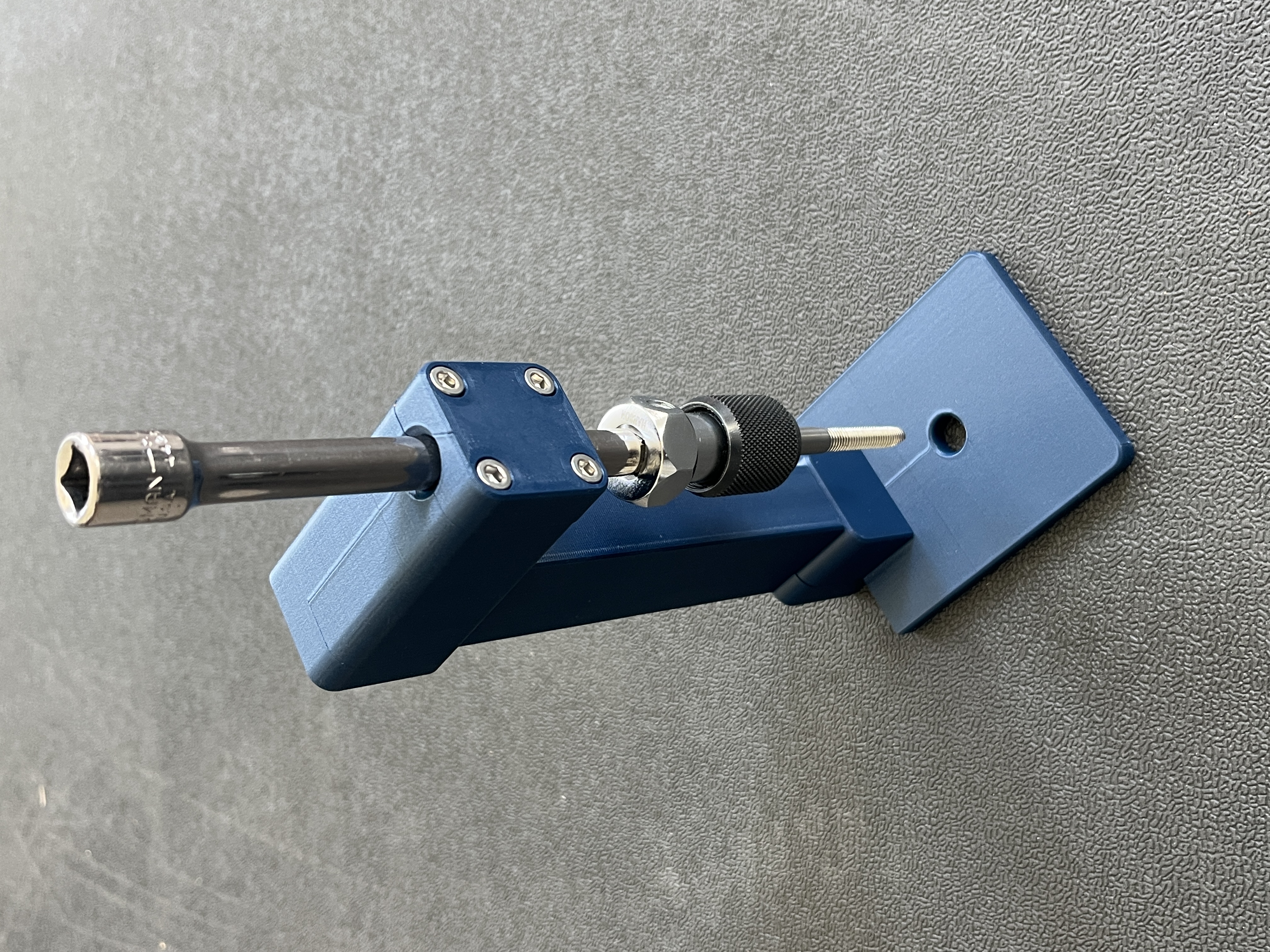 Vertical Tap Holder - Perpendicular Threading Guide