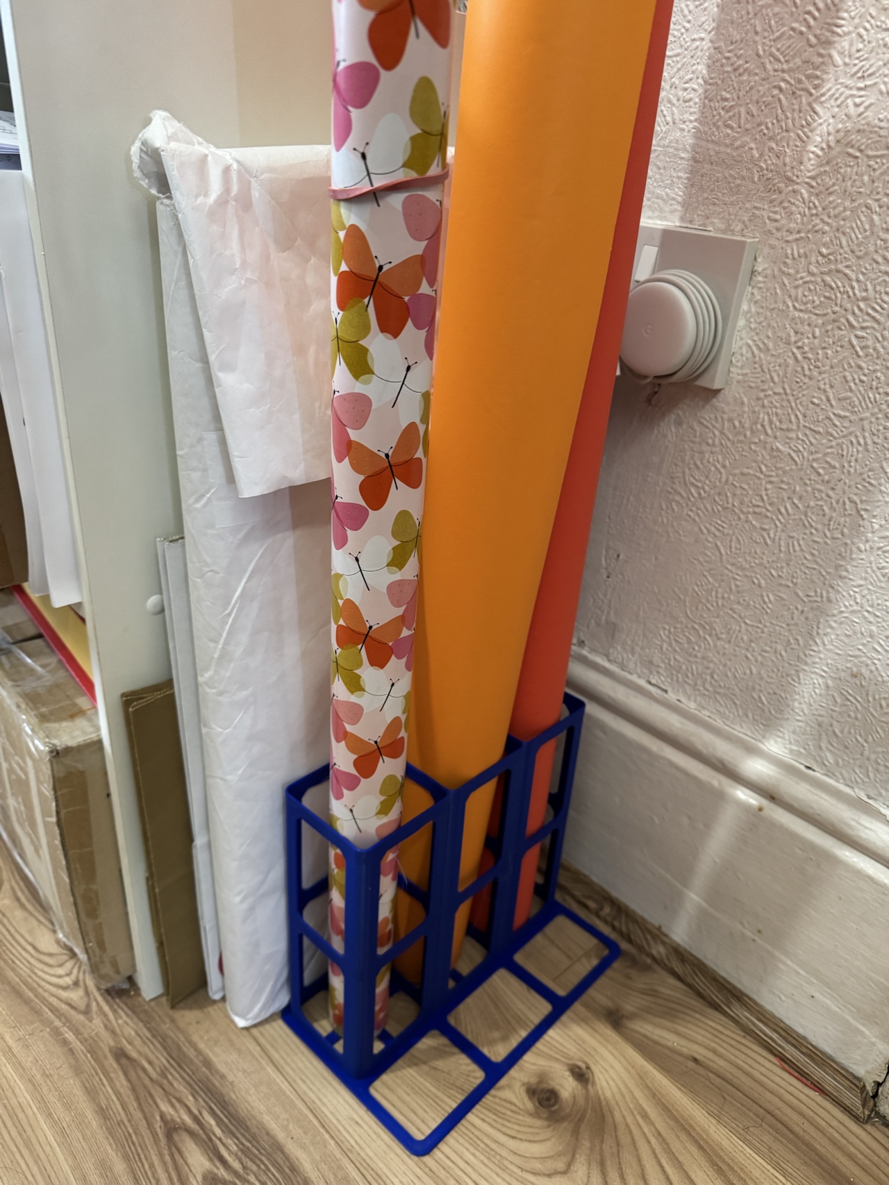Miniatura 2 do modelo 3D Paper Roll Stand