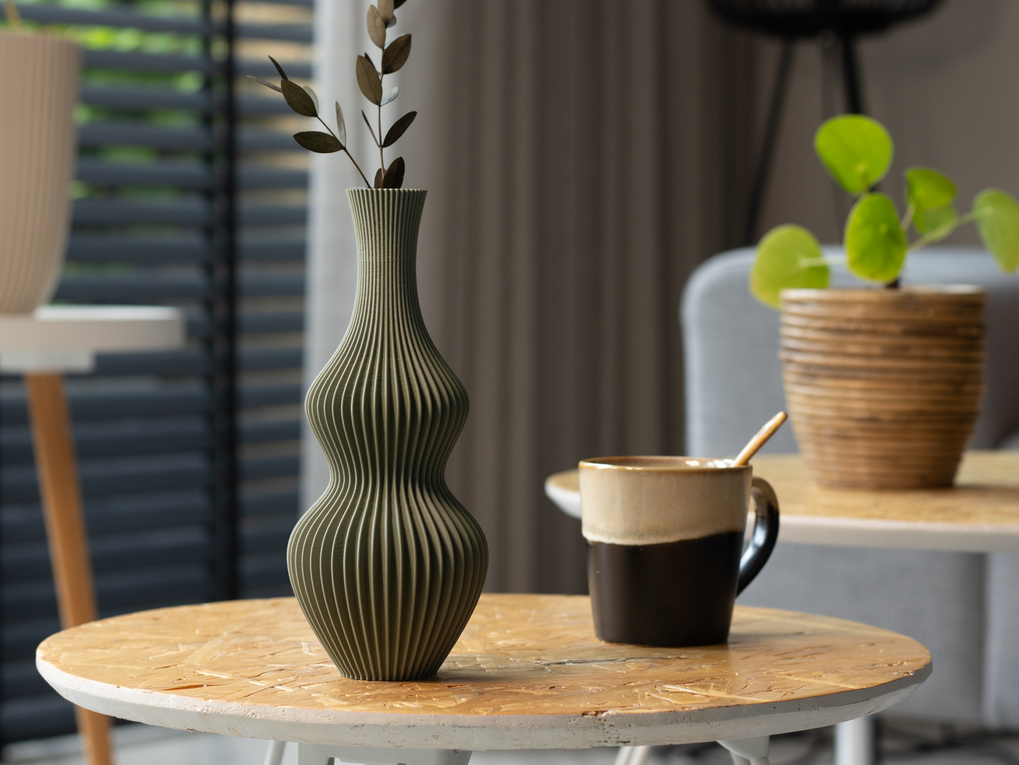 Vase NAMI - Elegant Wavy Vase