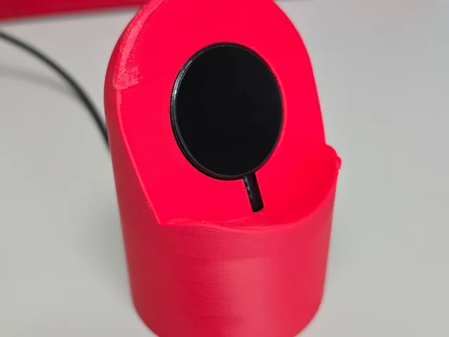Samsung Galaxy Watch 5 Pro charger stand