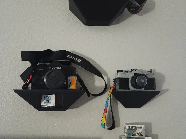 Thumbtack Shelf