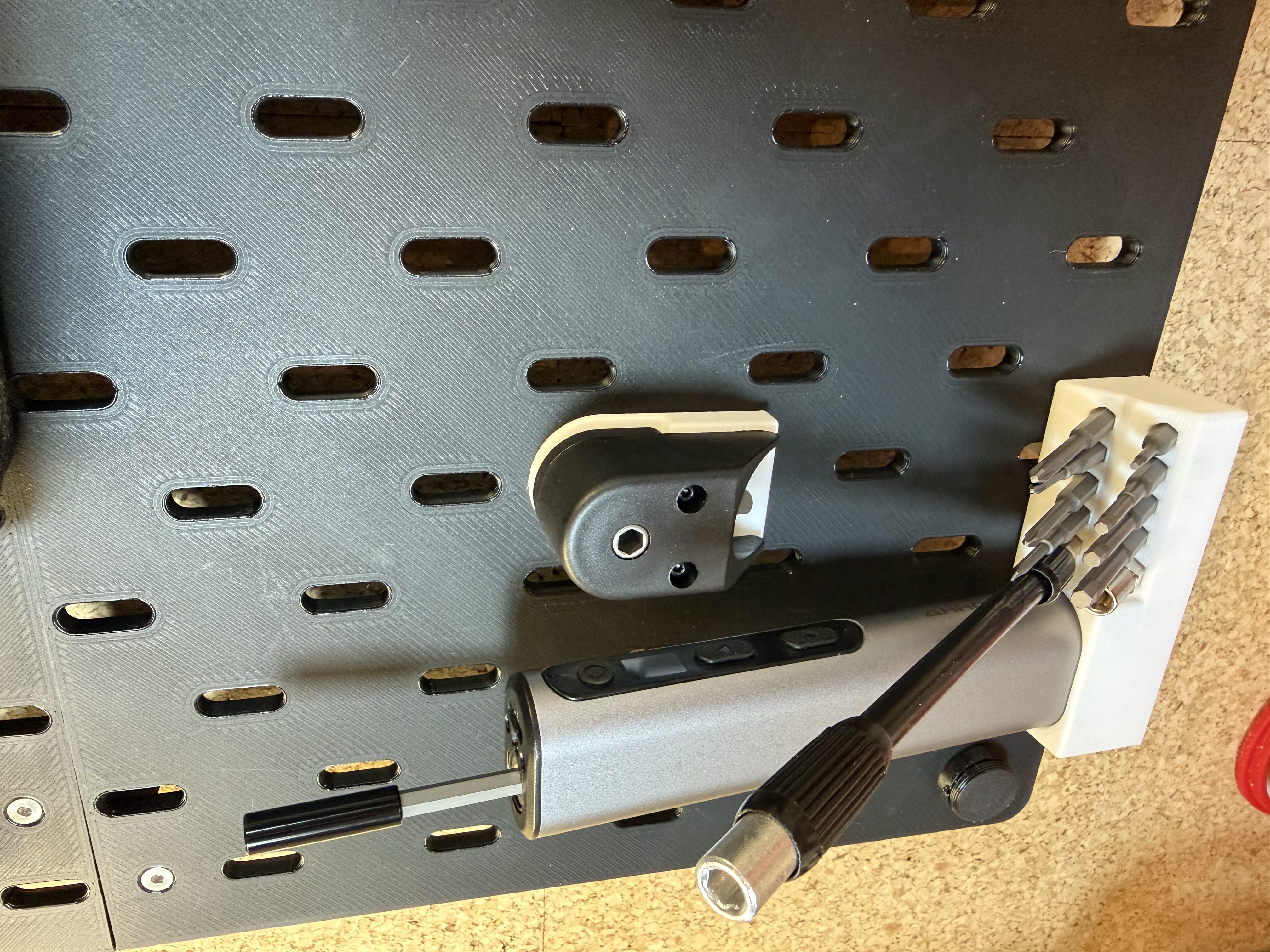Skadis mount for ArrowMax screwdriver & Rt Angle Adapter