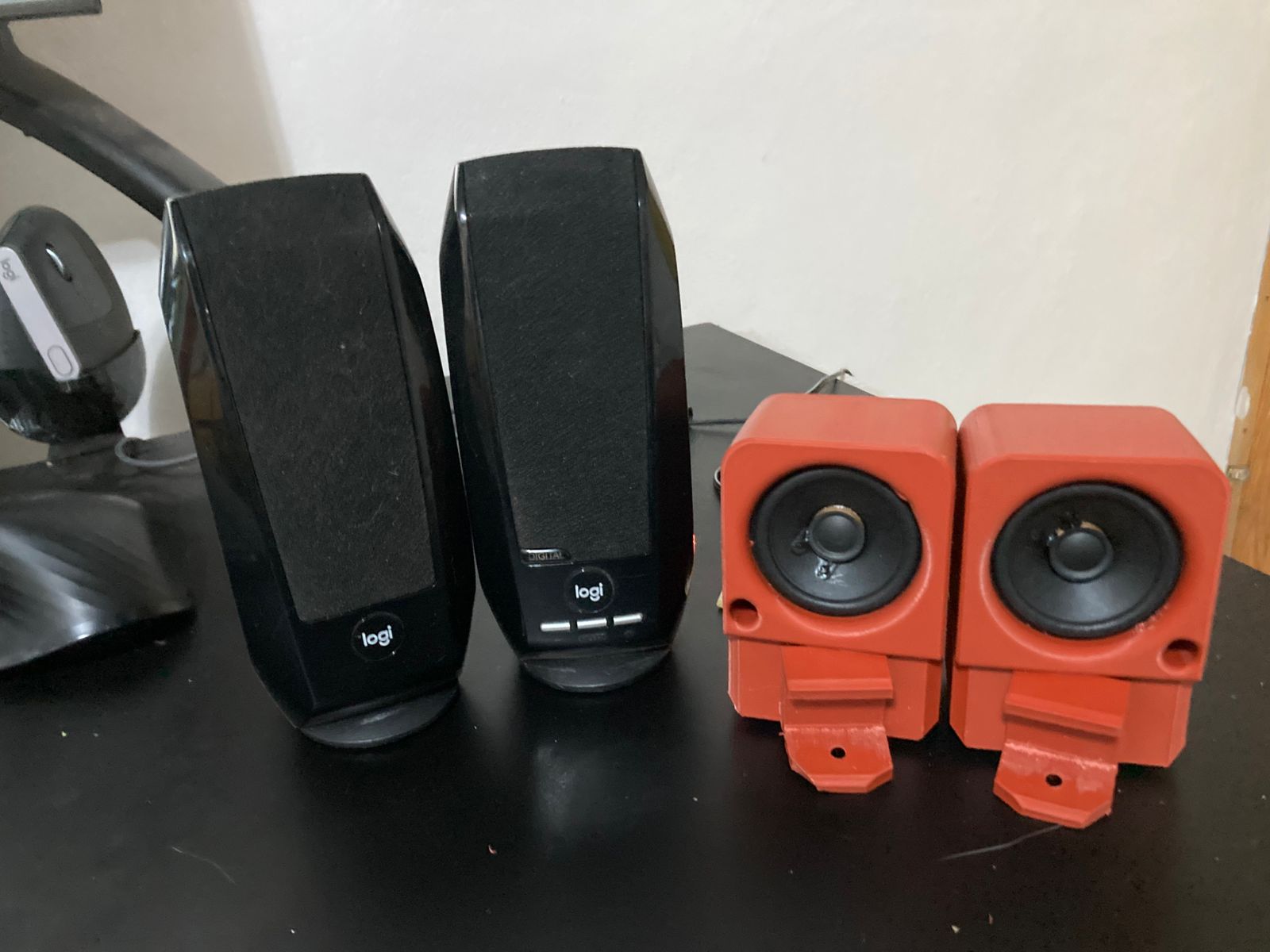 Speaker case for logitech S150