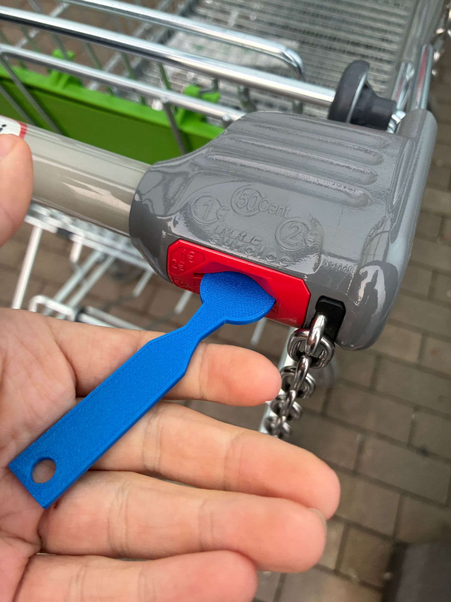 removeble shopping cart token EU einkaufswagen münze shoppingcart coin  fast to print  EU put it on keychain