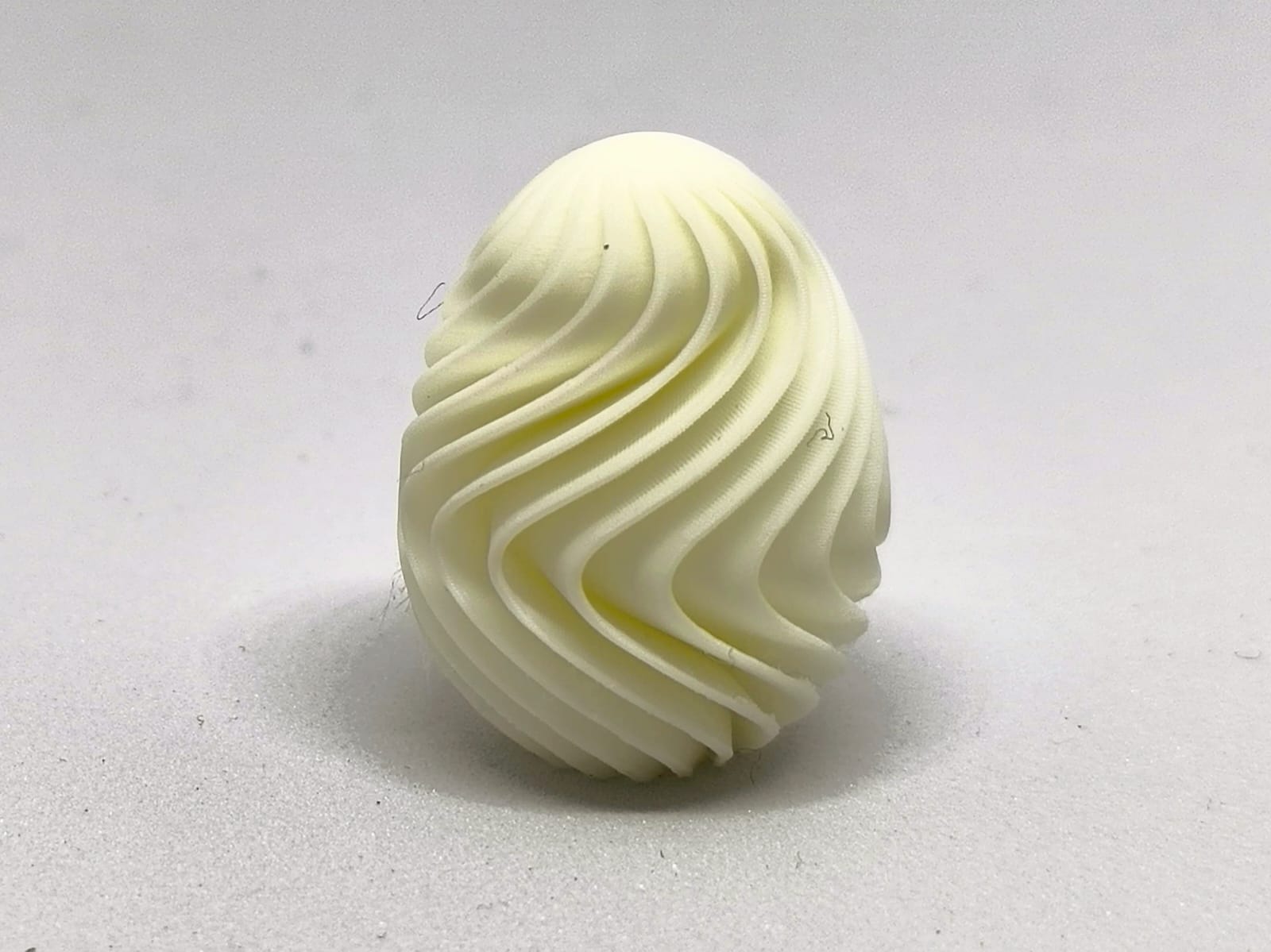 Miniatura 4 do modelo 3D Modern Easter Egg Set